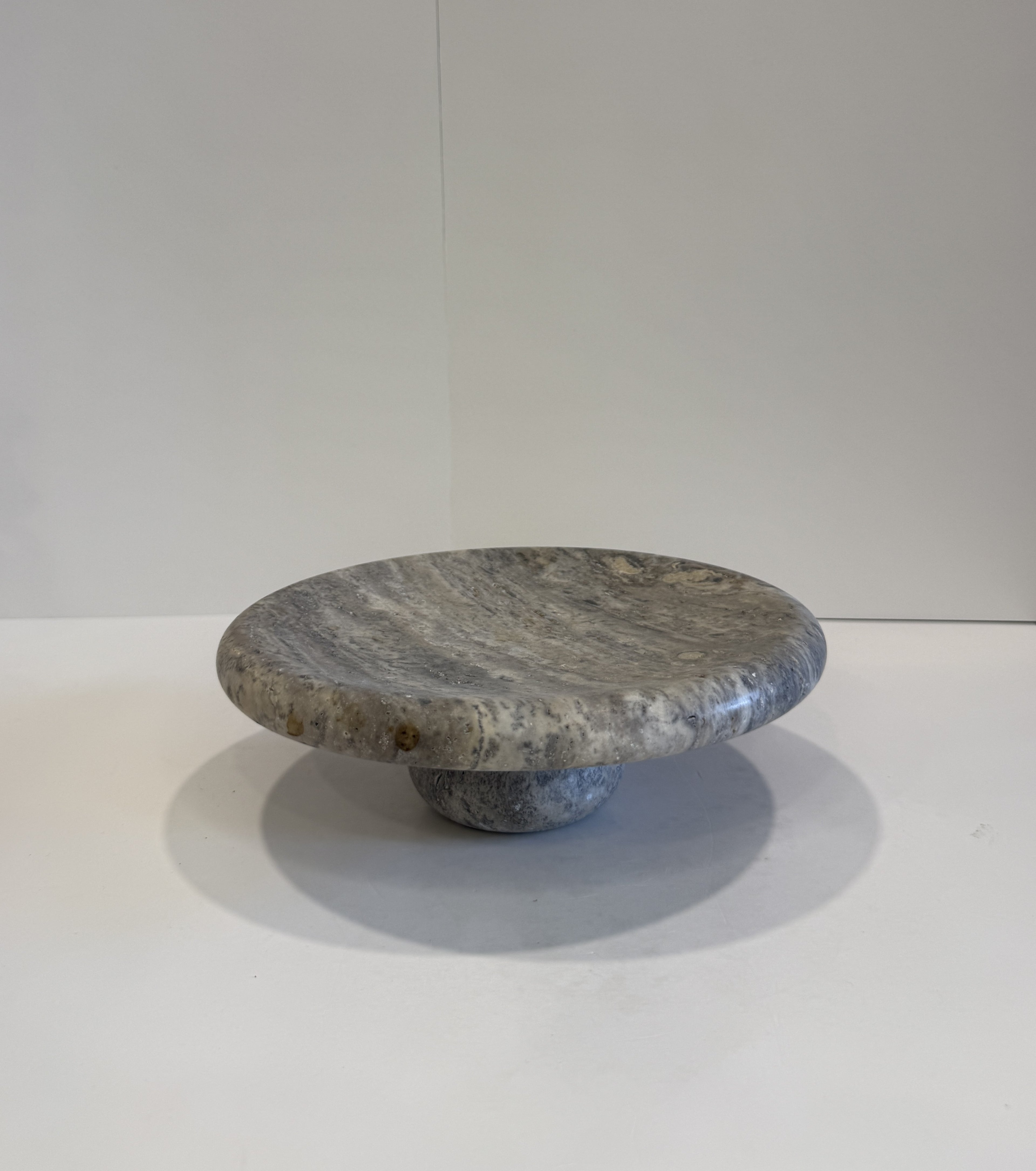 Handmade Marble Curved Footed Bowl — detail view 2