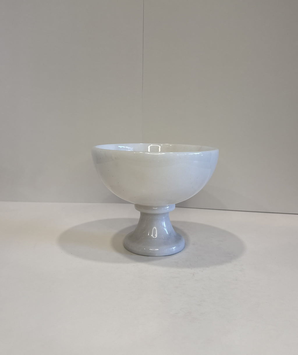 White Marble Rounded Footed Bowl — detail view 1