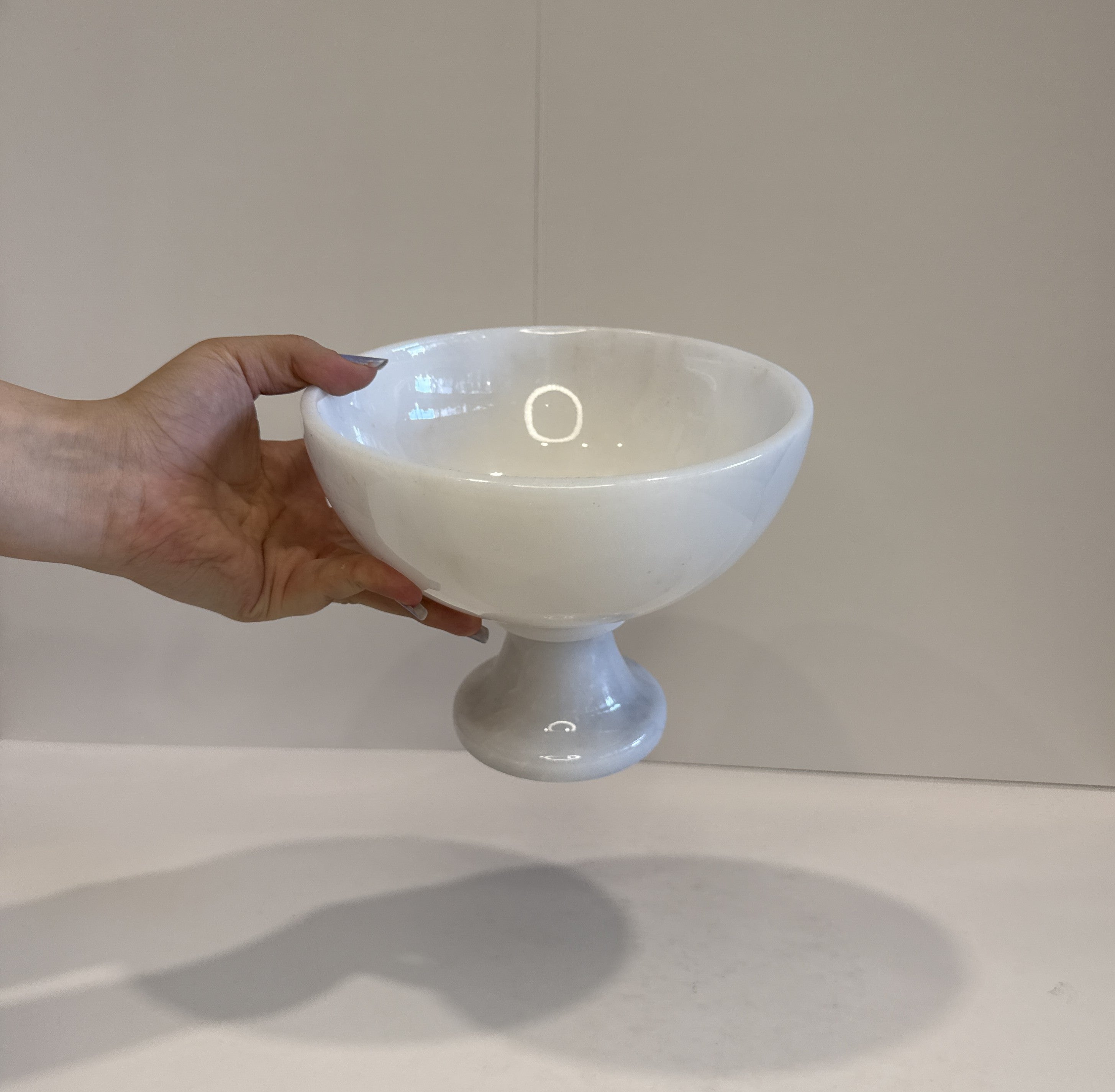 White Marble Rounded Footed Bowl — detail view 3
