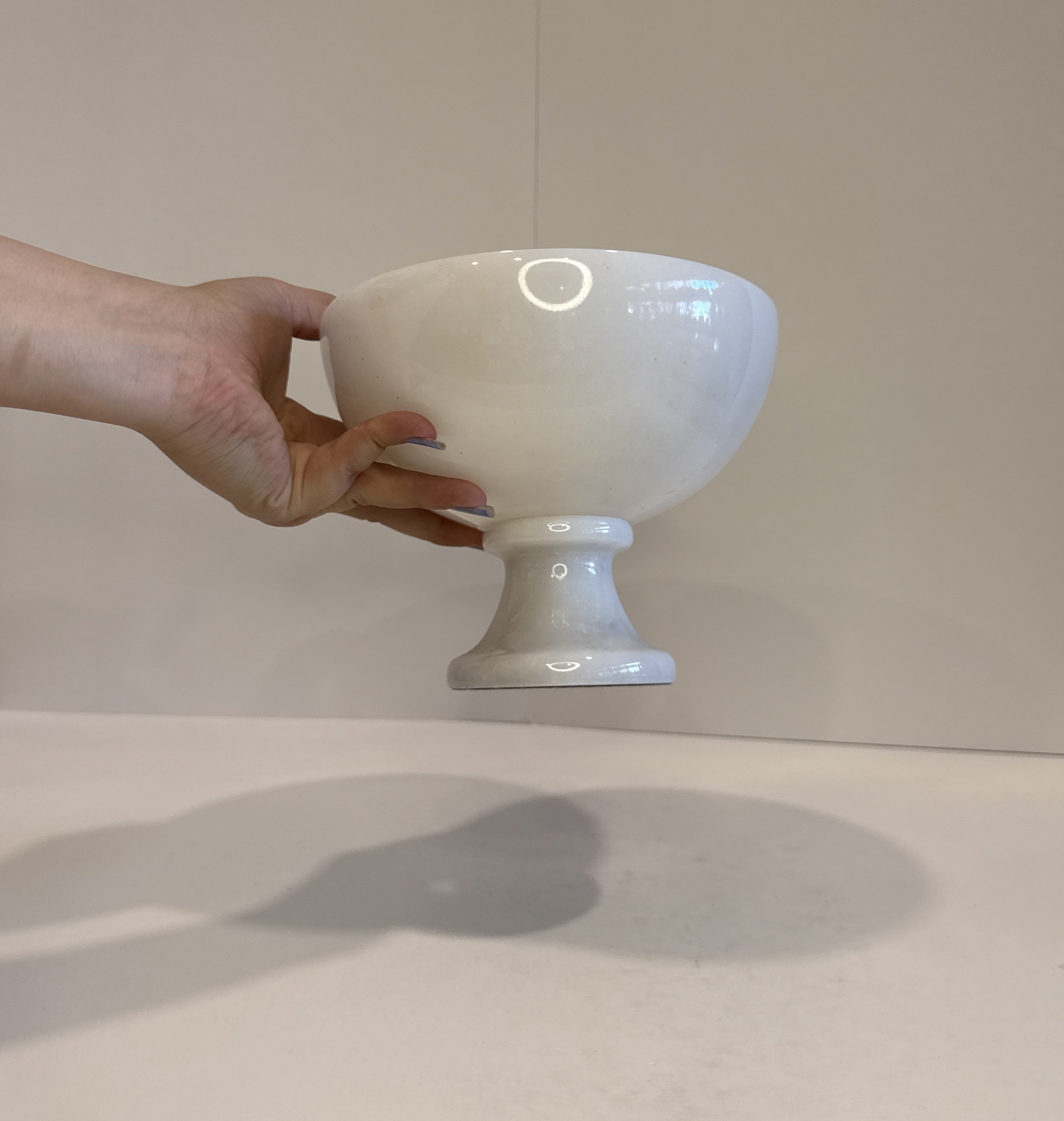 White Marble Rounded Footed Bowl — detail view 4