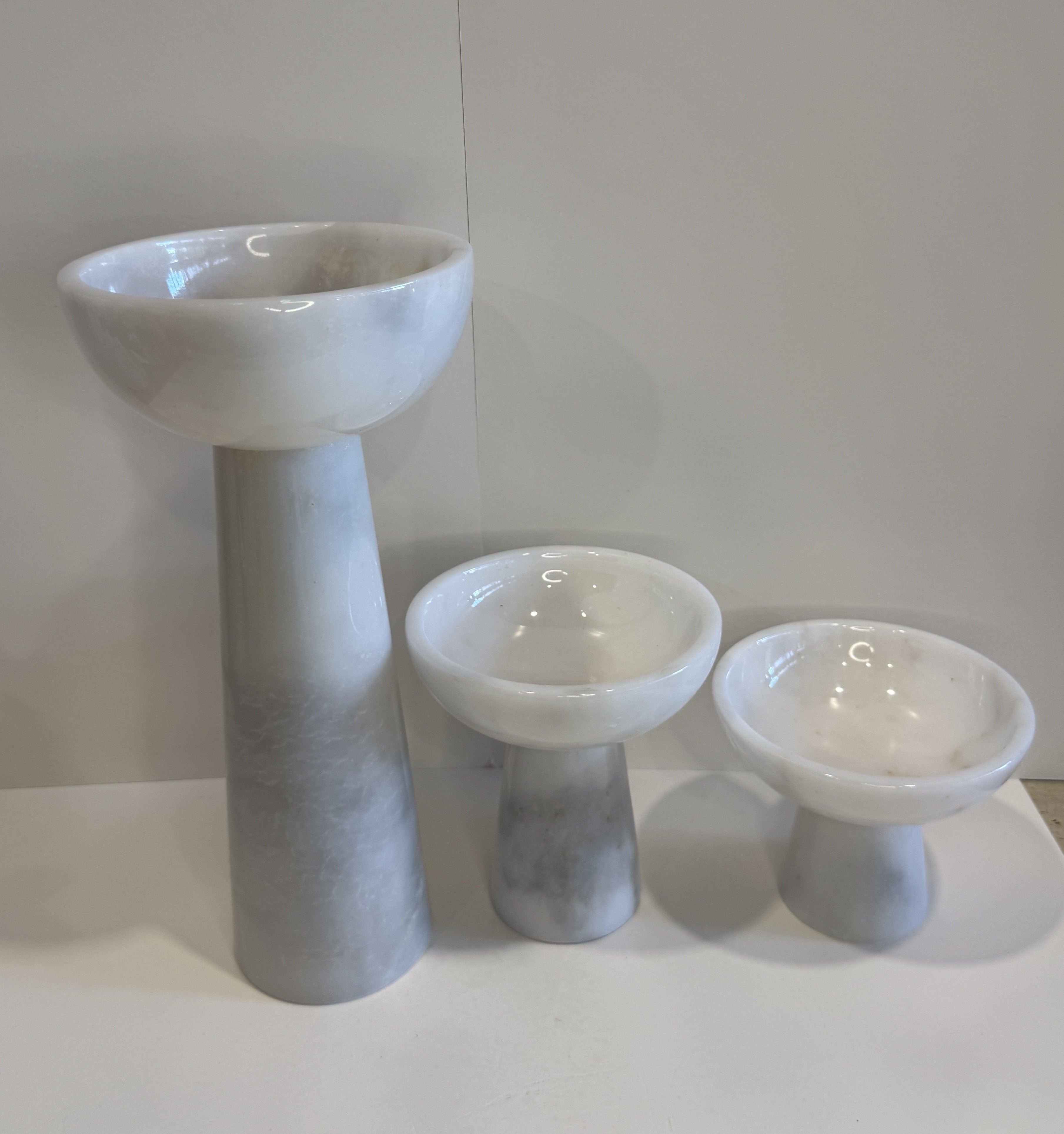 White Marble Plant Stand — Set of 3 — detail view 1