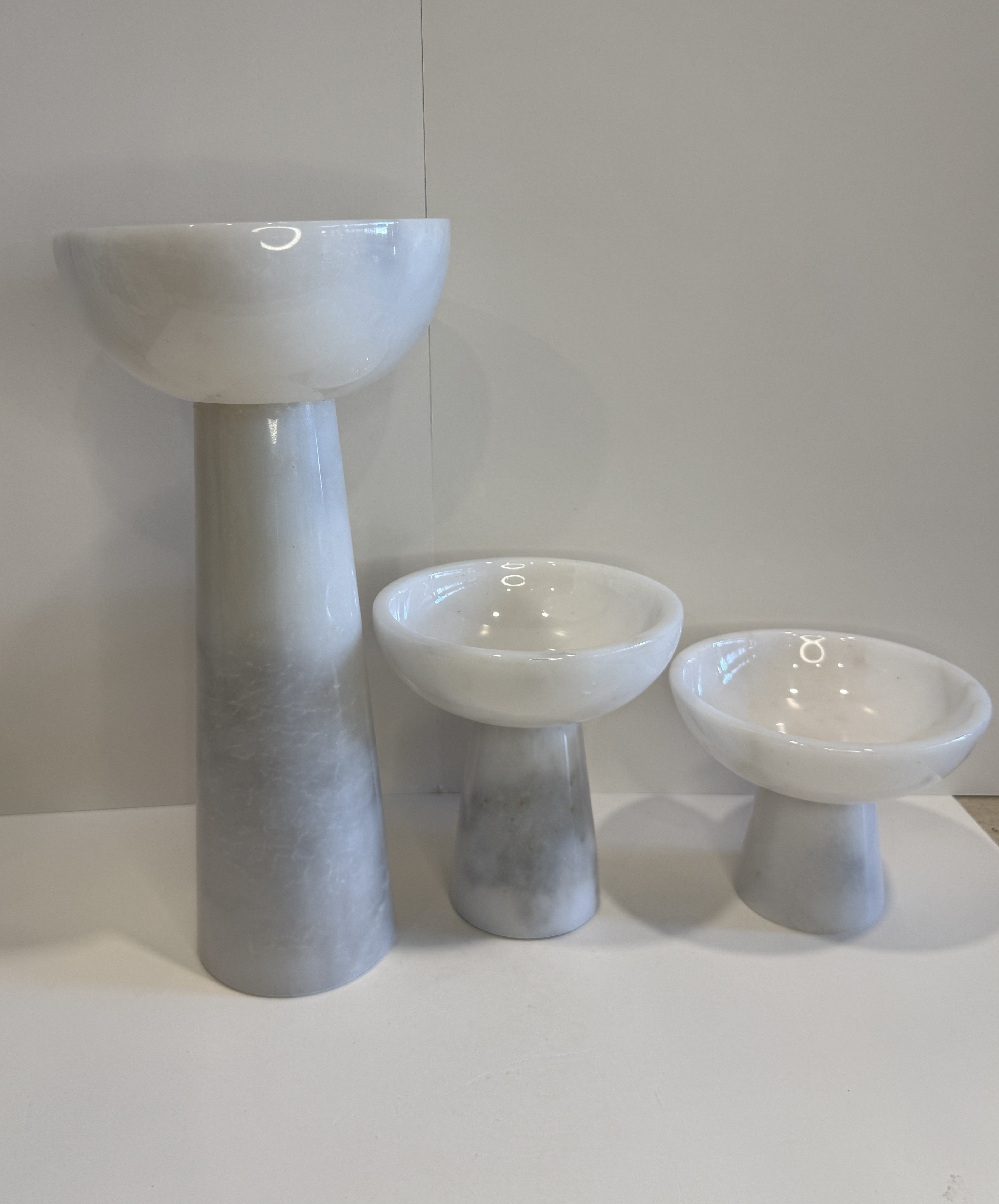 White Marble Plant Stand — Set of 3 — detail view 2