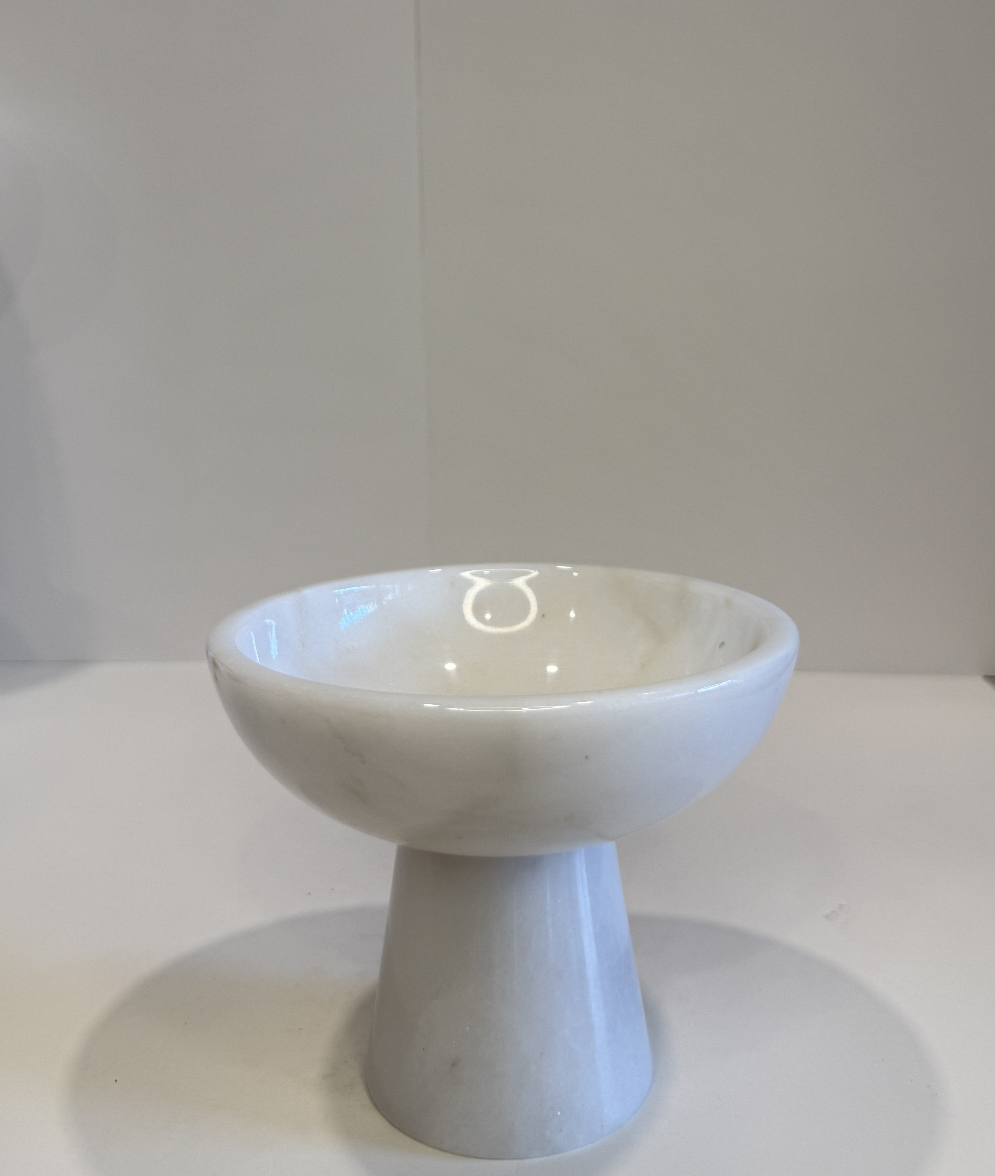 White Marble Plant Stand — Set of 3 — detail view 7