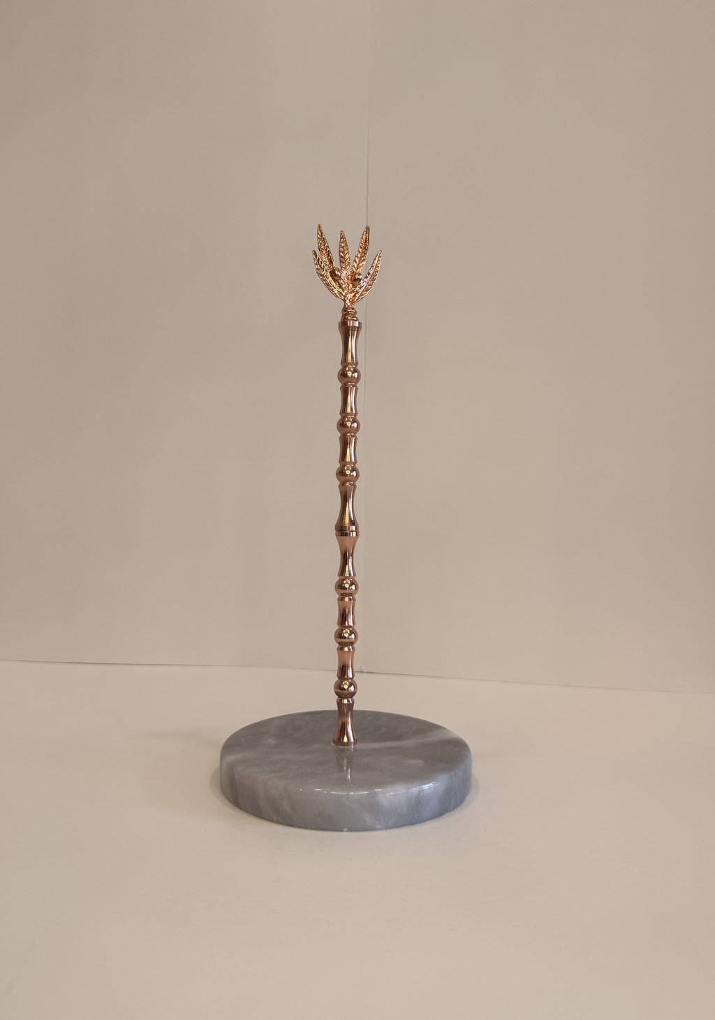 Grey Marble Countertop Paper Towel Holder — detail view 1