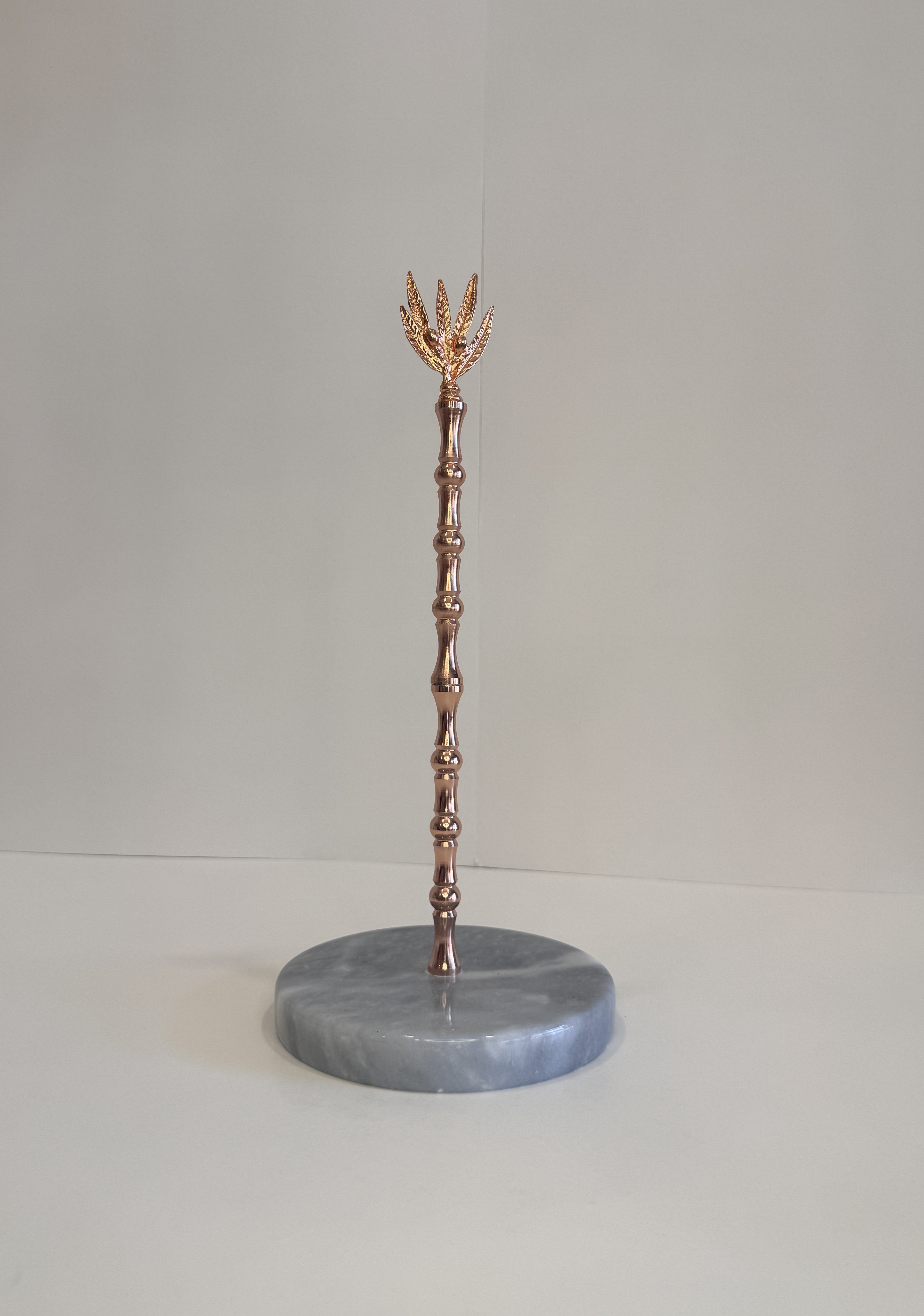 Grey Marble Countertop Paper Towel Holder — detail view 2