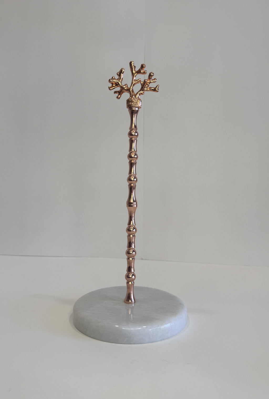 White Marble Kitchen Paper Towel Holder — detail view 1