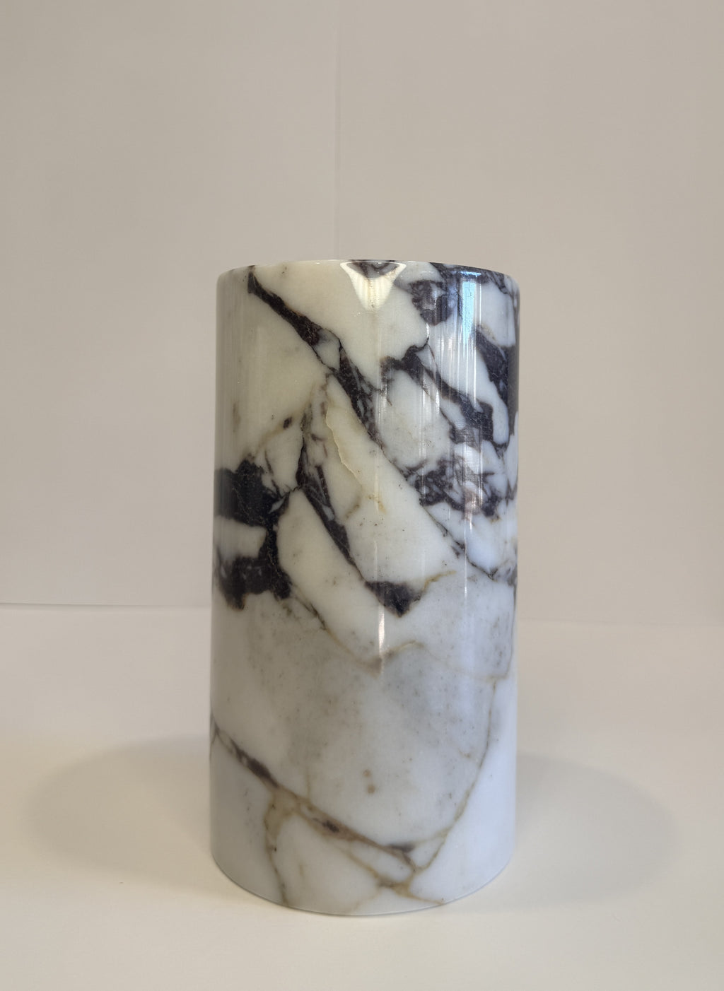 Viola Flower Vase — detail view 1