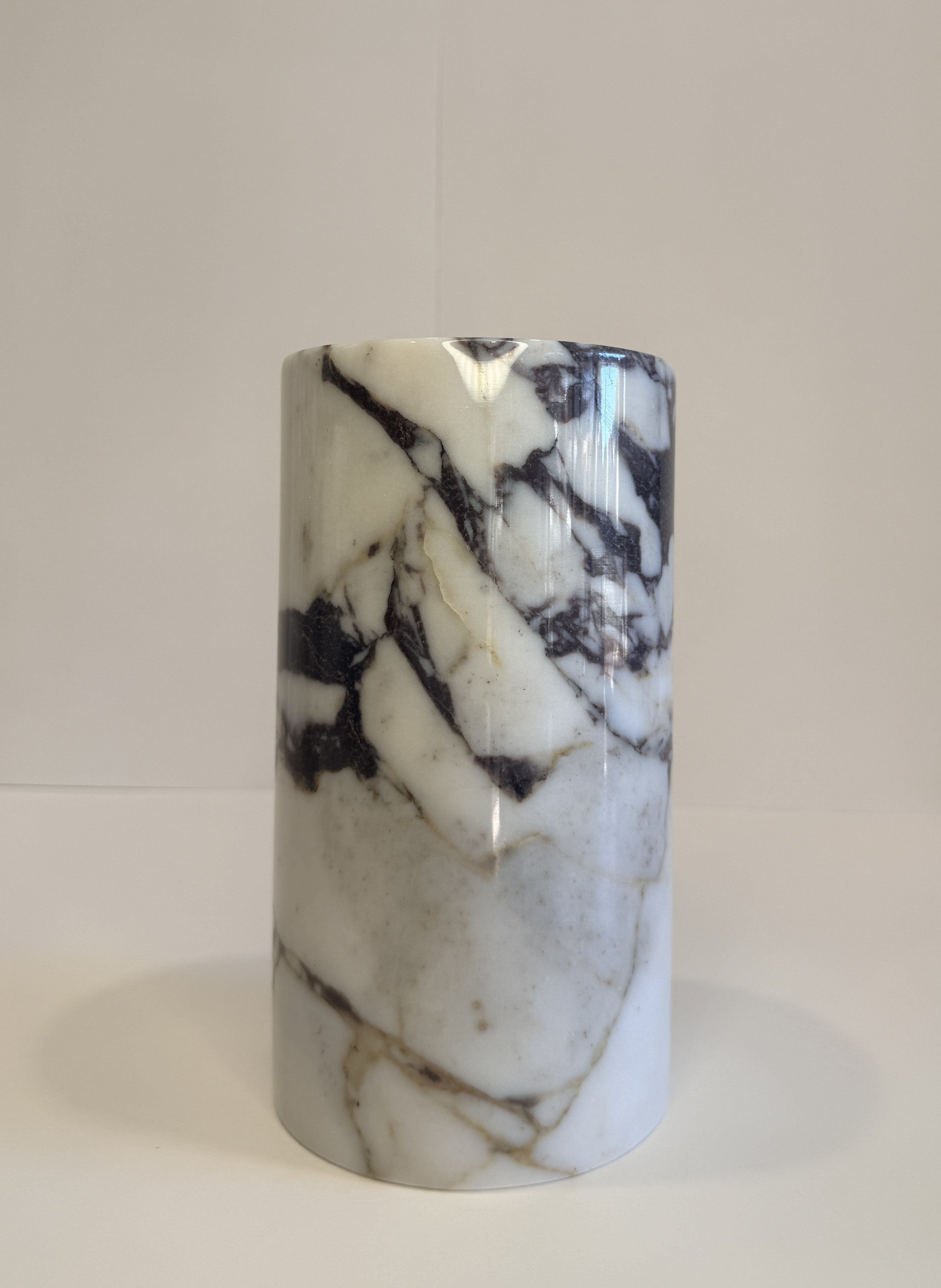 Viola Flower Vase — detail view 1