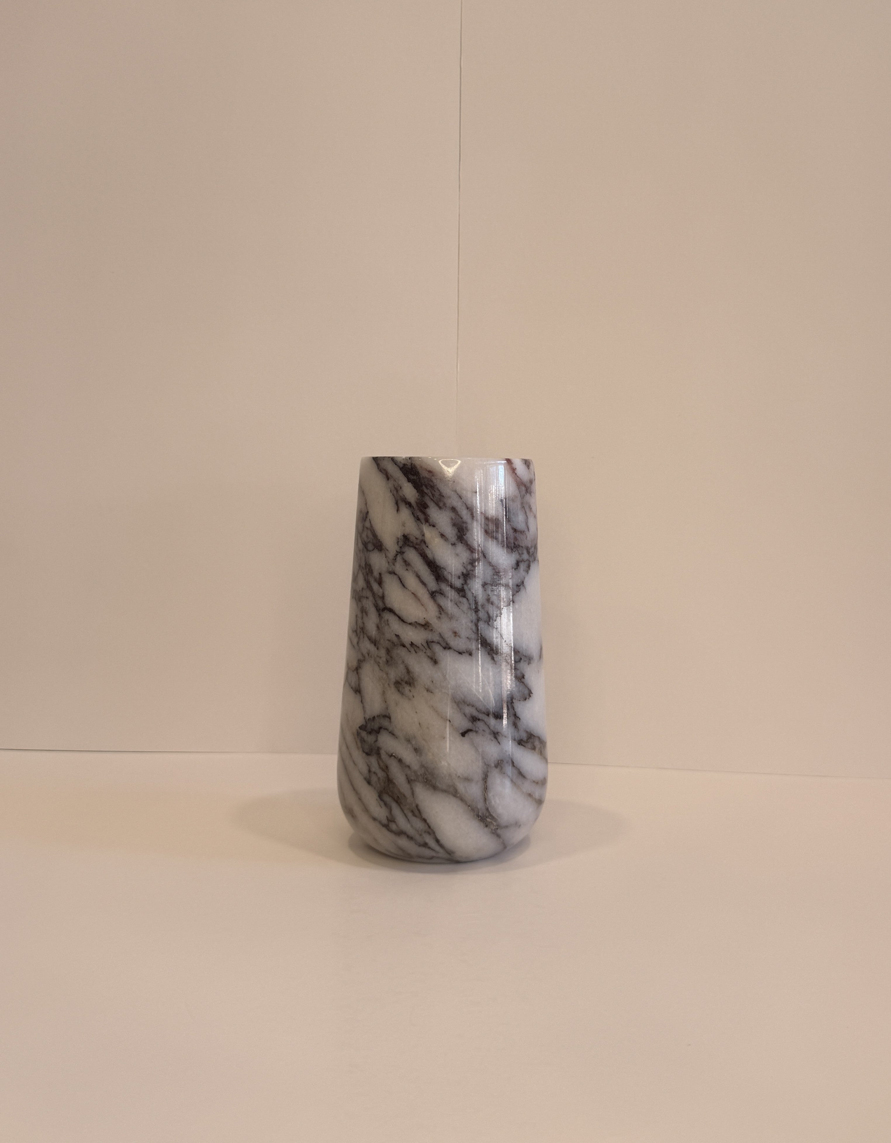 Viola Rounded Vase — detail view 5
