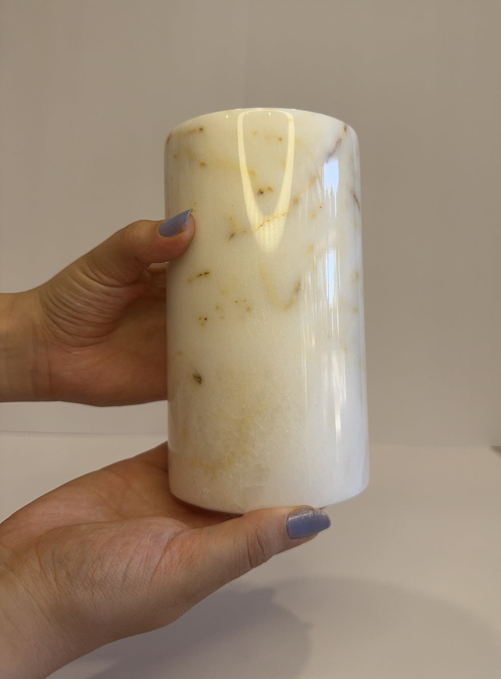 White Marble Flower Vase — detail view 9