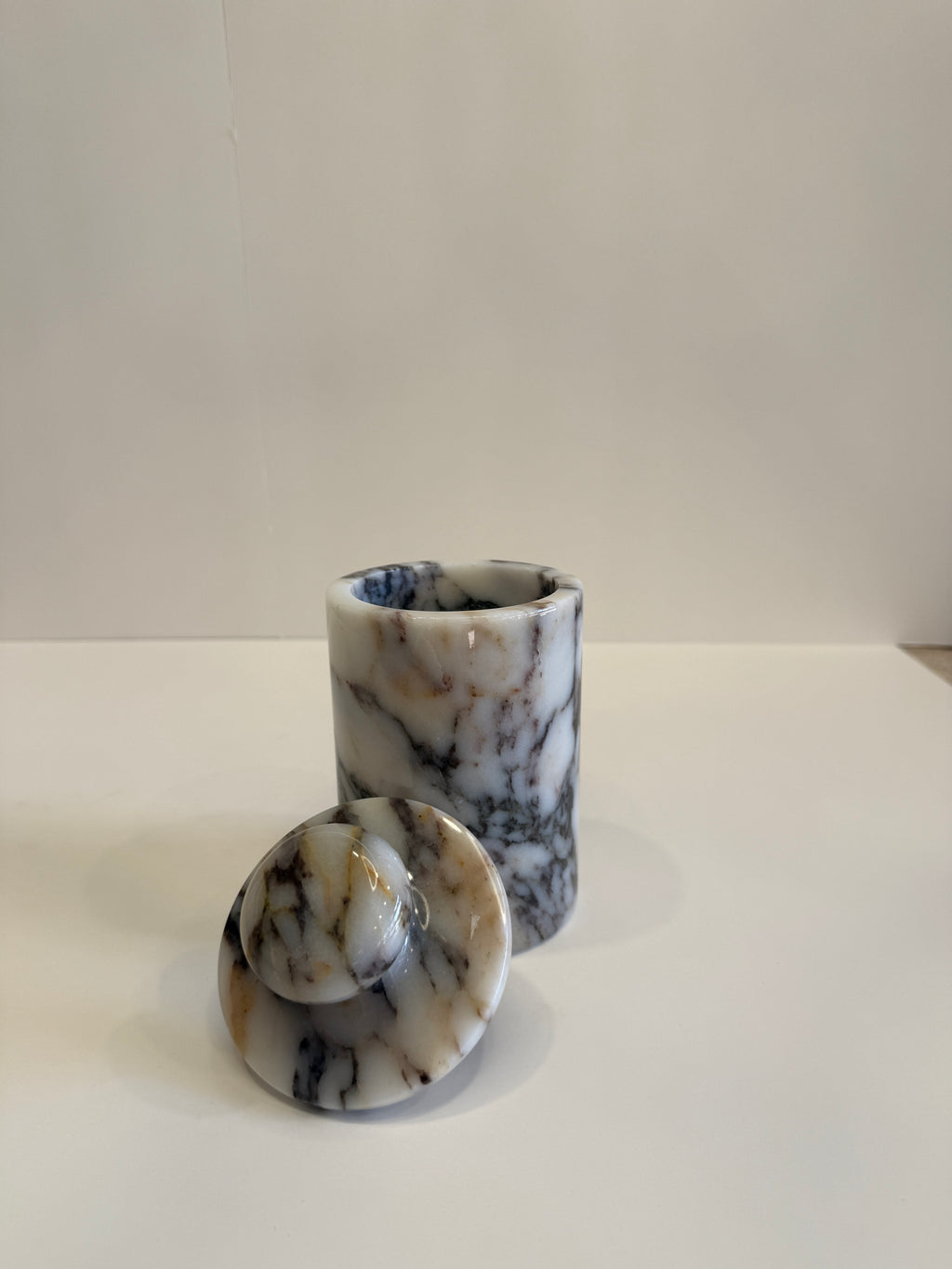 Viola Lidded Box — detail view 6