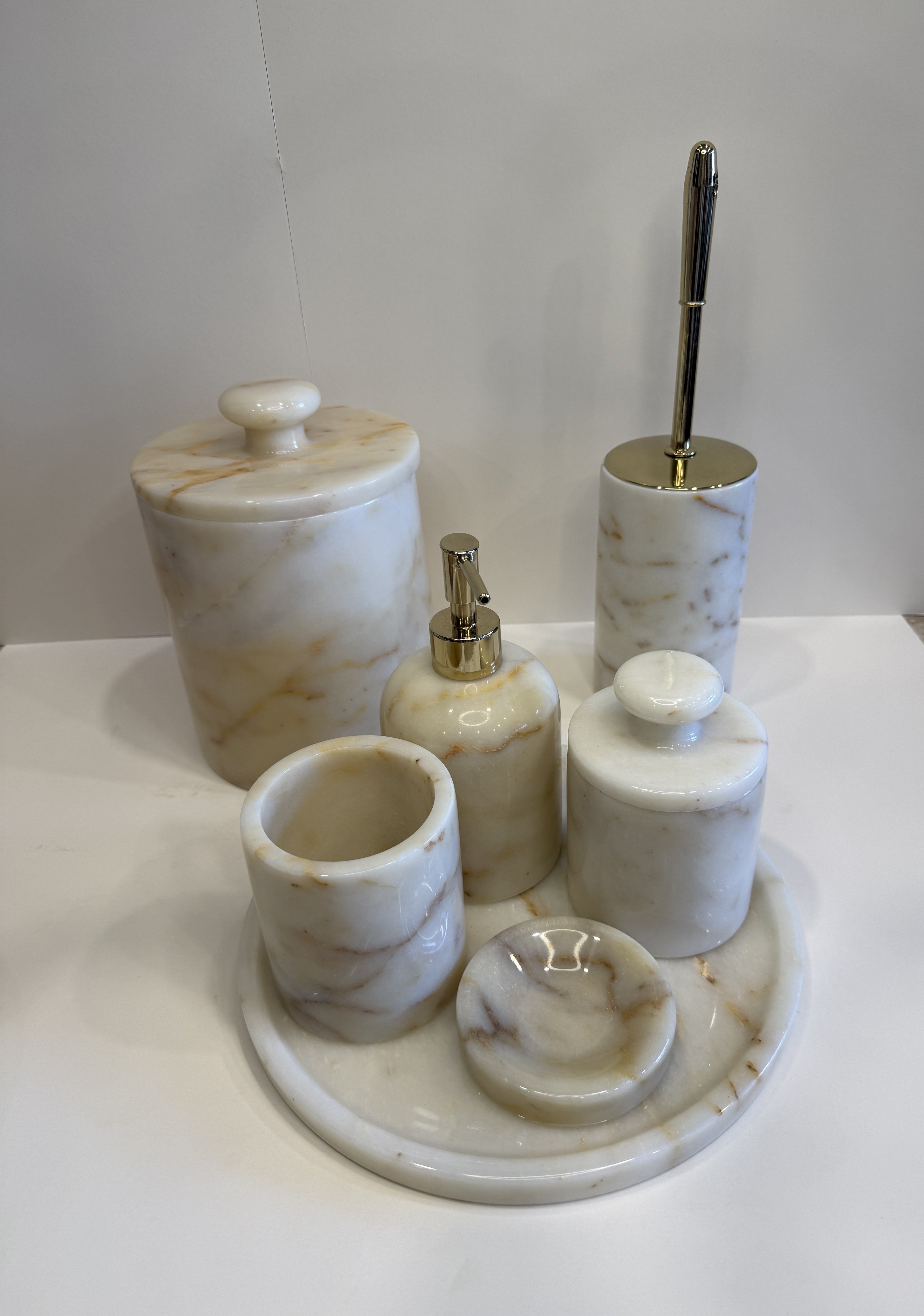 Viola Luxury Bathroom Set — detail view 1