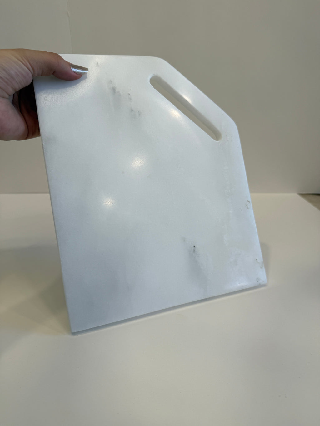 White Marble Round Serving Board — detail view 5