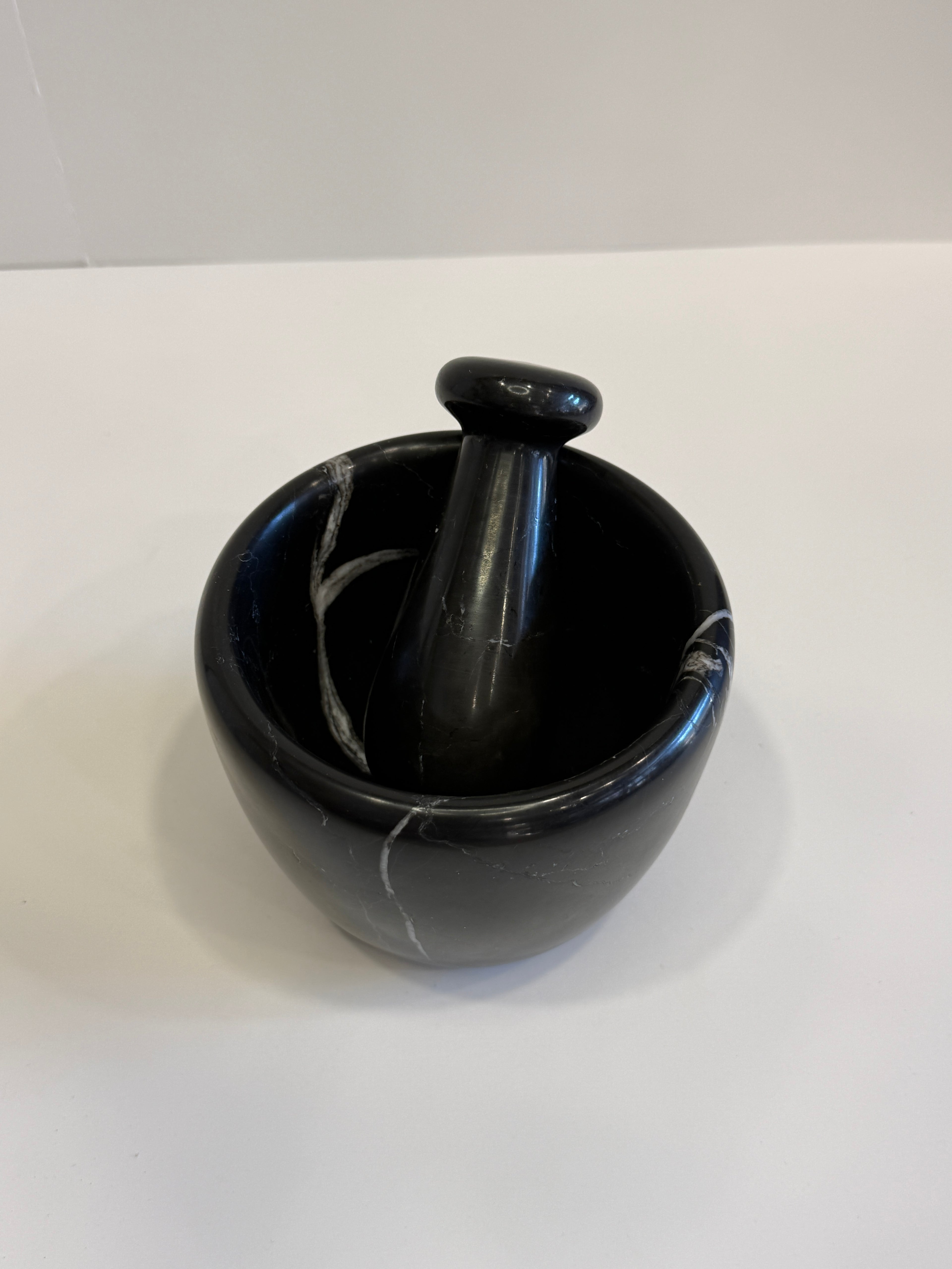 Handmade Marble Solid Mortar and Pestle — detail view 6