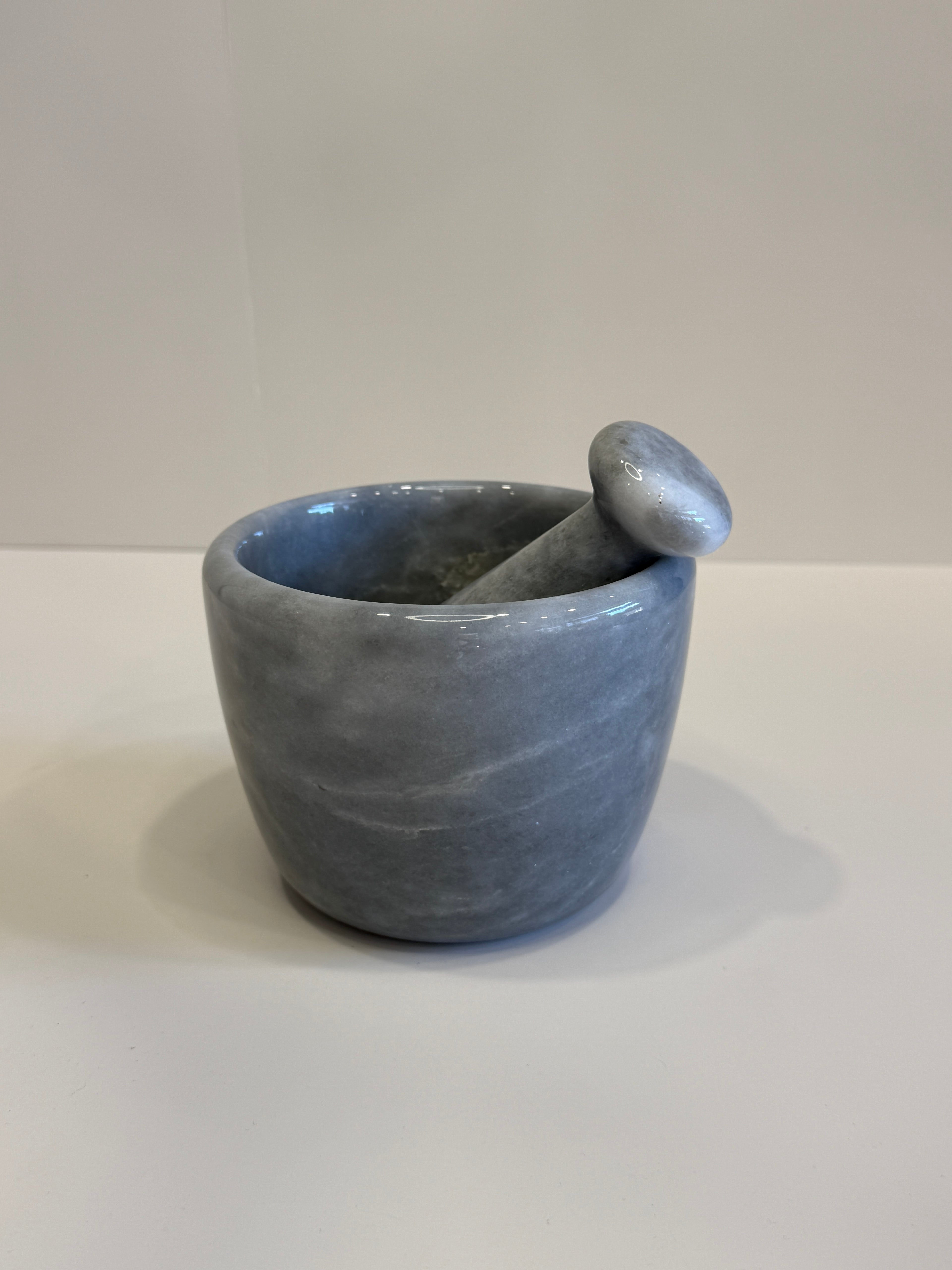Handmade Marble Solid Mortar and Pestle — detail view 9