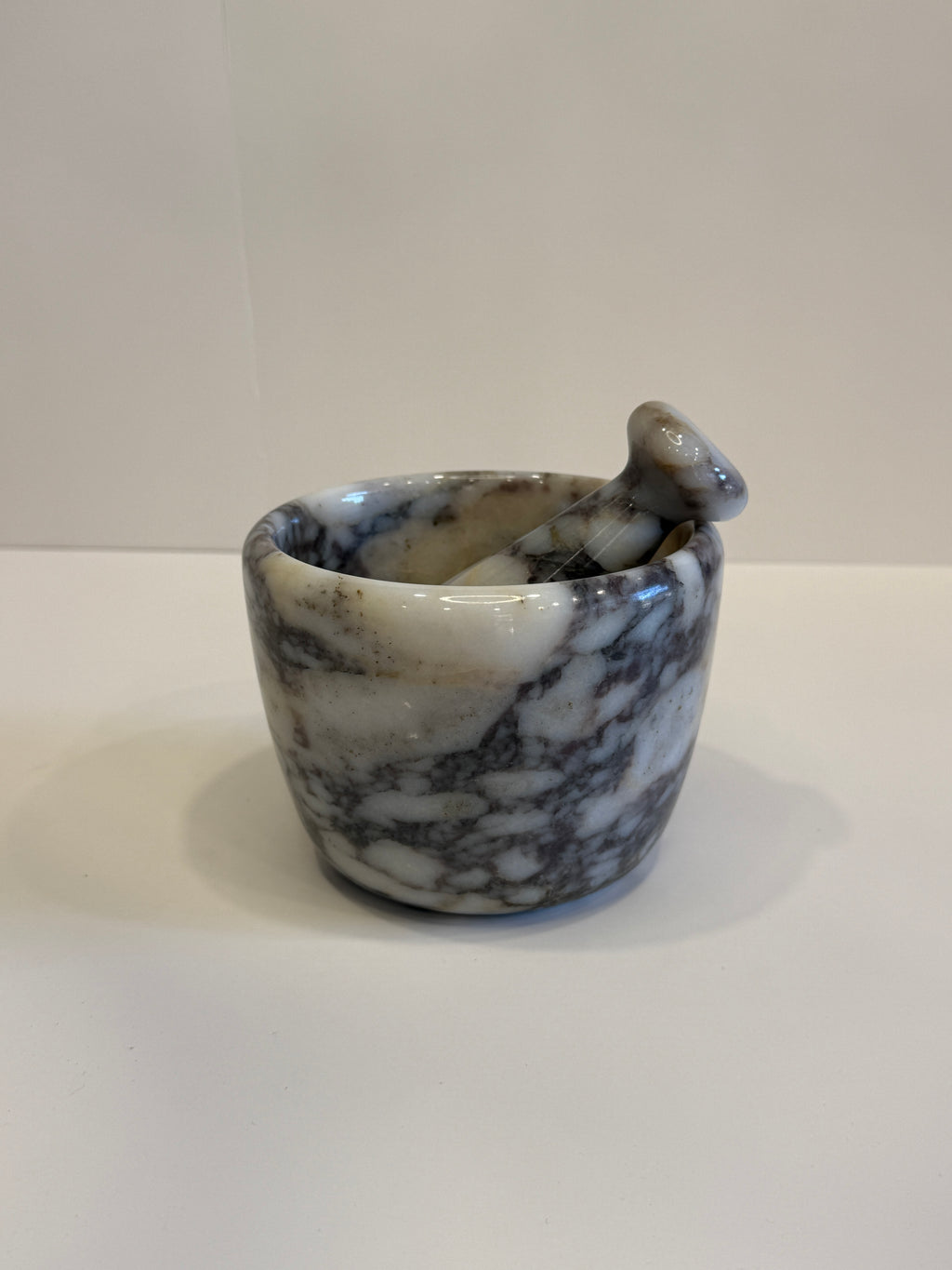Handmade Marble Solid Mortar and Pestle — detail view 4