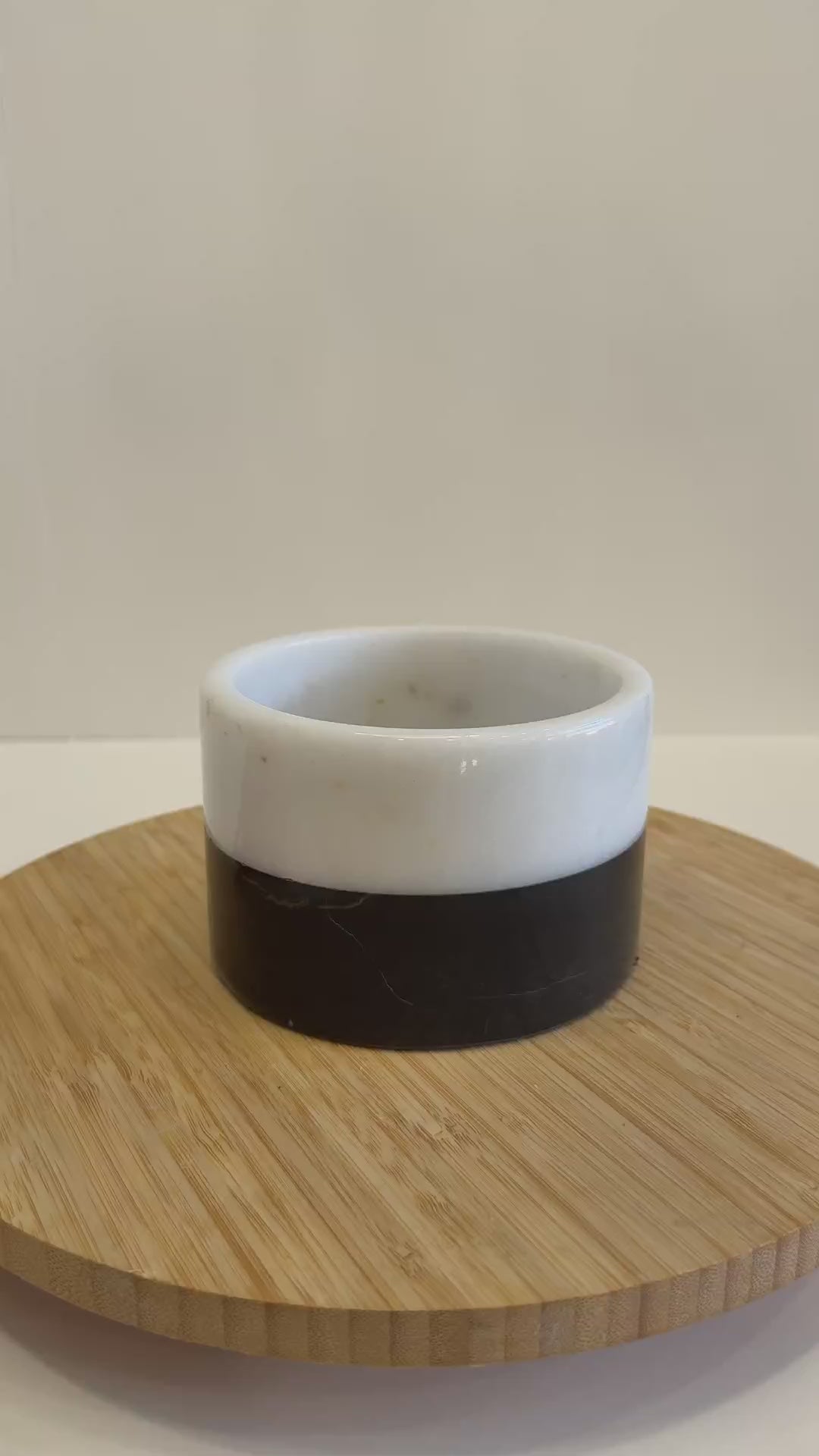 Black & White Marble Round Planter